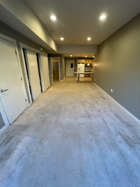 Building Photo - 725 S 200 W
