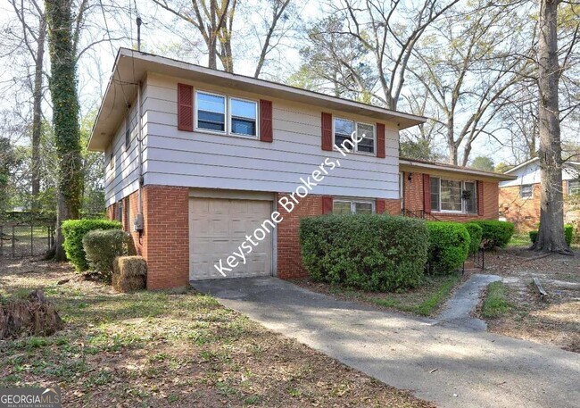 Primary Photo - 4455 Fairfax Dr