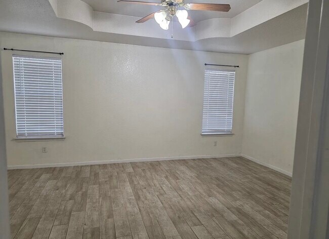 Building Photo - 3805 Llano Estacado Ct