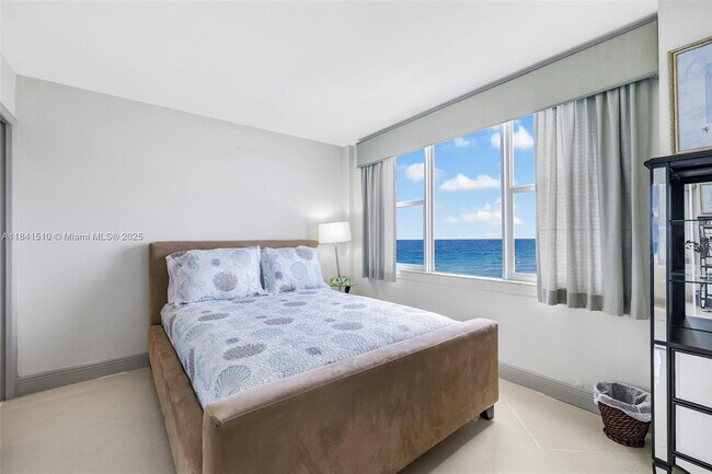 Building Photo - 9195 Collins Ave