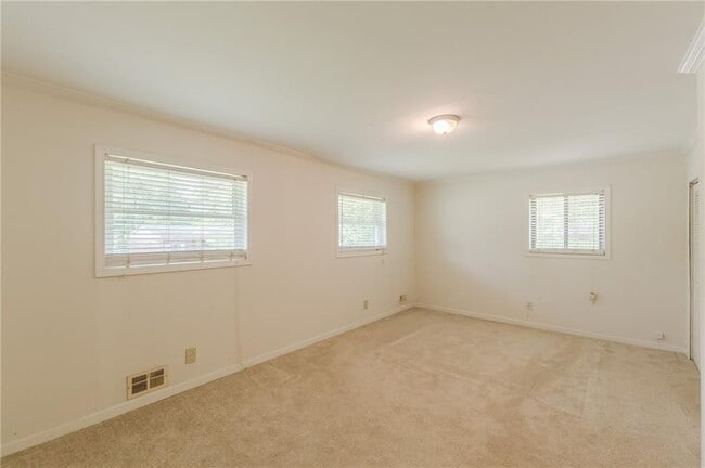 Building Photo - 1435 Cedar Creek Ln
