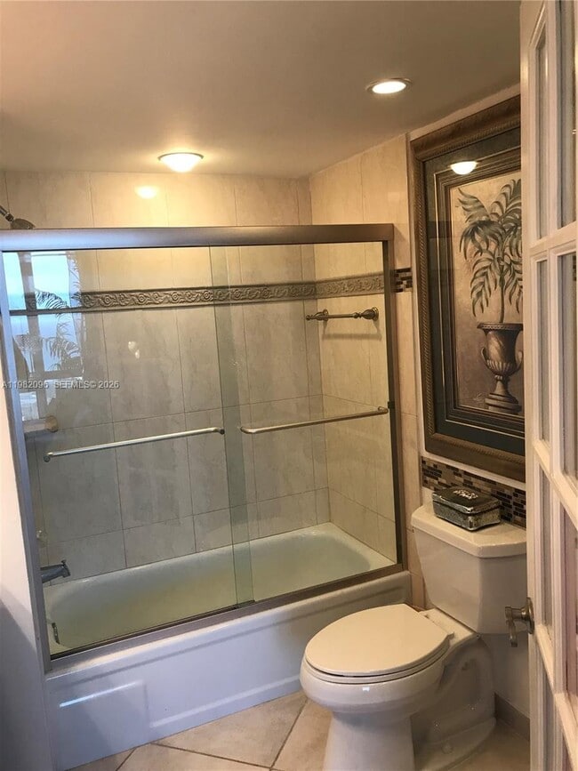 Building Photo - 2841 N Ocean Blvd