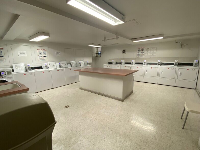 2 large laundry facilities on site. - 355 S Los Robles Ave