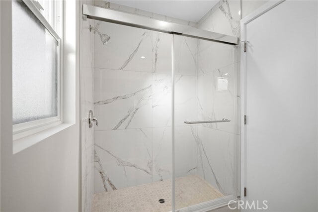 Building Photo - 417 Riverdale Dr