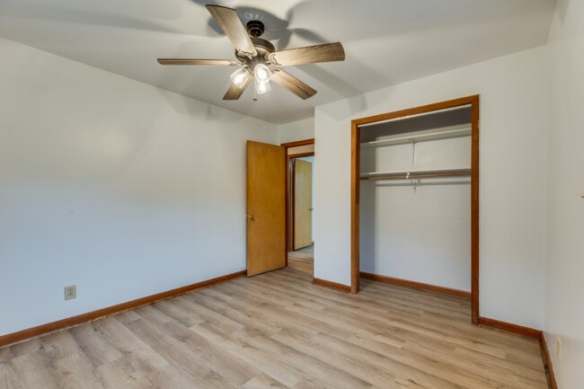 Building Photo - 134 Howes Chapel Rd