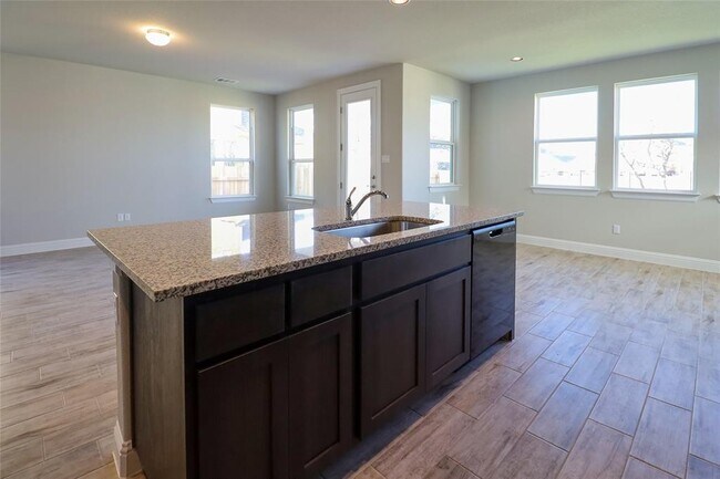 Building Photo - 124 Free Stone Dr