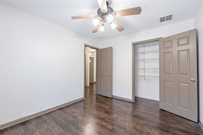 Building Photo - 605 Arrowood Pl