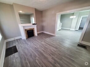 Building Photo - Three-bedroom 2 Full Bath Single-Family Ho...