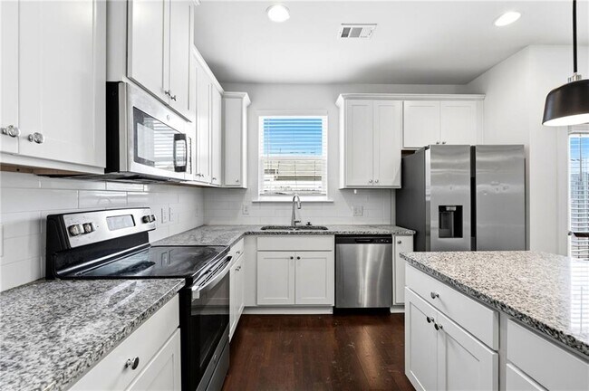 Building Photo - 1881 Plainsboro Dr