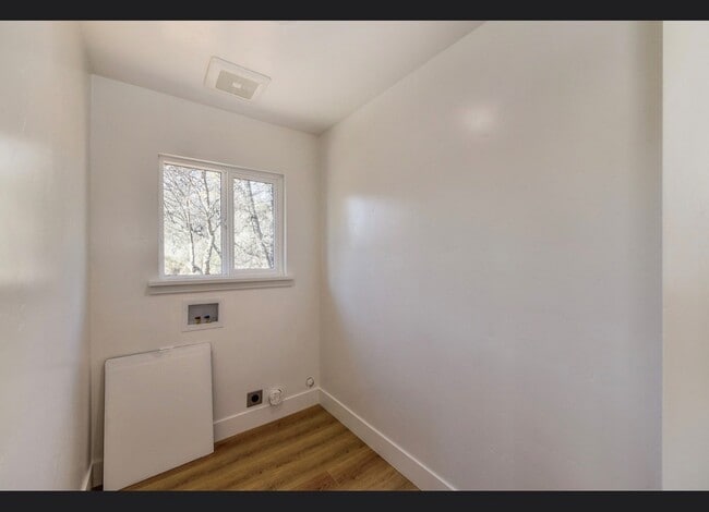 Building Photo - 4491 Buckeye Rd