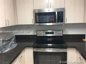 Building Photo - 185 SE 14th Terrace