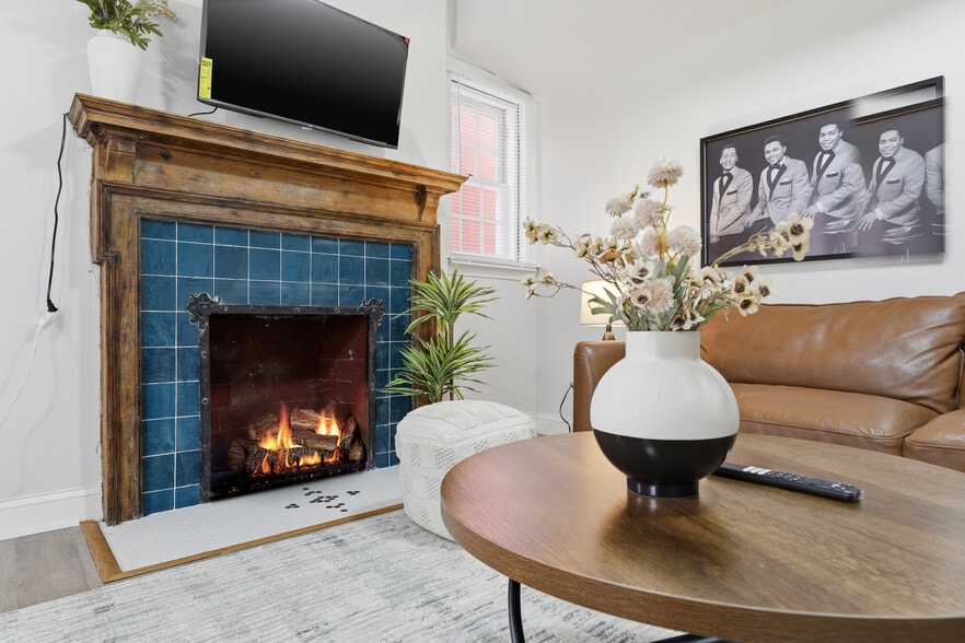 Building Photo - 4635 John R St