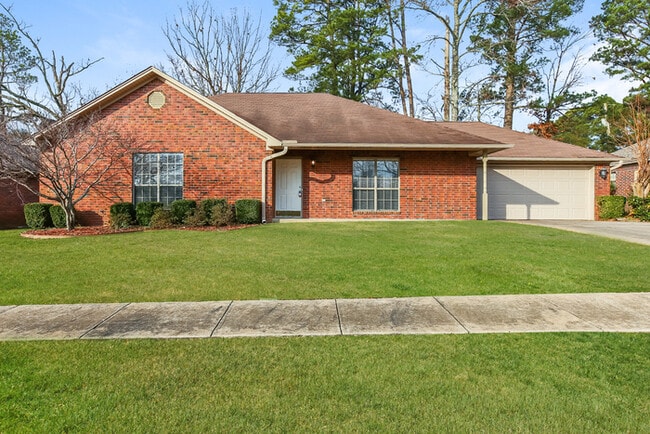 Building Photo - 2803 Henson Pl