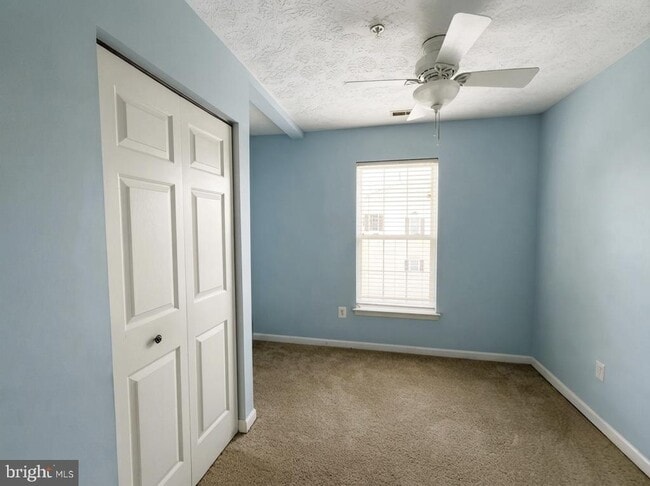 Building Photo - 9746 Harvester Cir