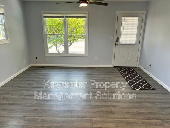 Building Photo - 421 N Charlotte Ave