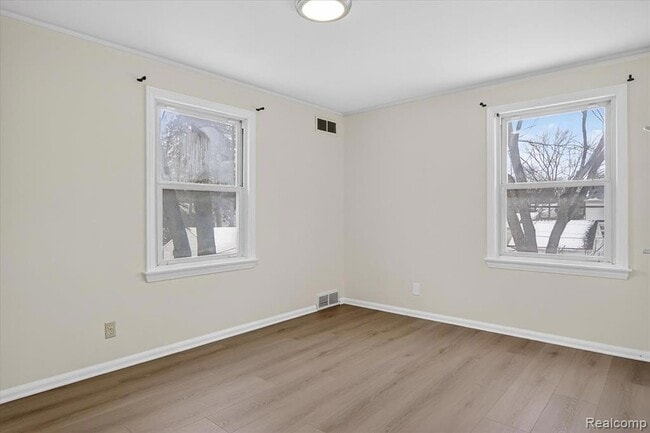 Building Photo - 13336 Balfour Ave