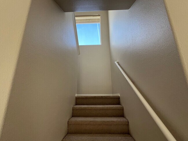 Building Photo - 4 Bedroom - 3 Bath Home - available June 1...