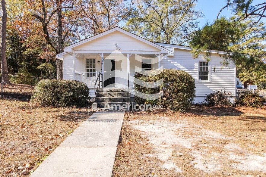 Building Photo - 2647 Trull St