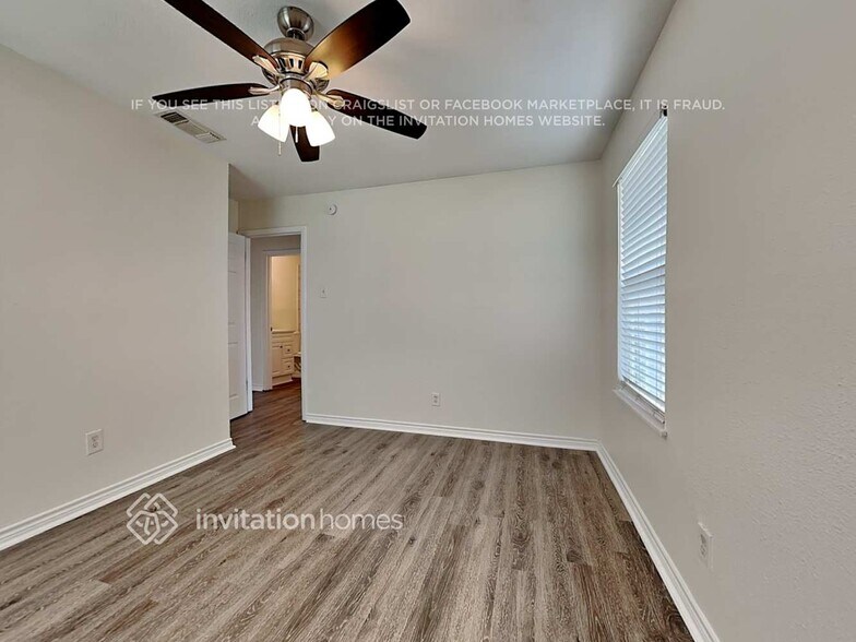 Building Photo - 1013 Casa Dr