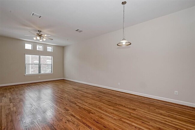 Building Photo - 2710 Hullsmith Dr
