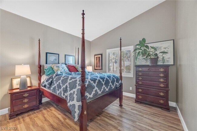 Building Photo - 3824 Sunking St