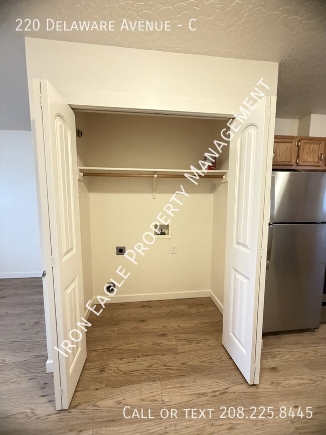 Building Photo - 220 Delaware Ave