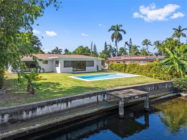 Building Photo - 317 N 31st Ave