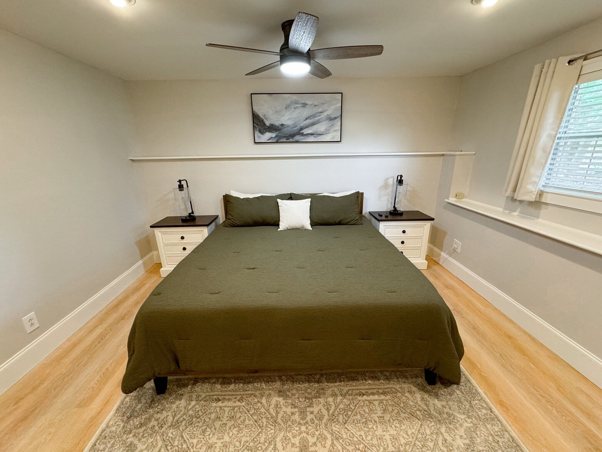 Building Photo - 4056 Lenox Park Dr