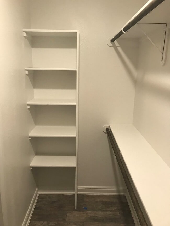 Building Photo - 2 bed/2 bath duplex text 201-231-7228 for info