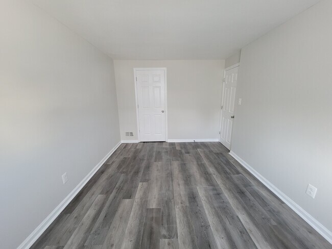 Building Photo - 5253 Cedgate Rd