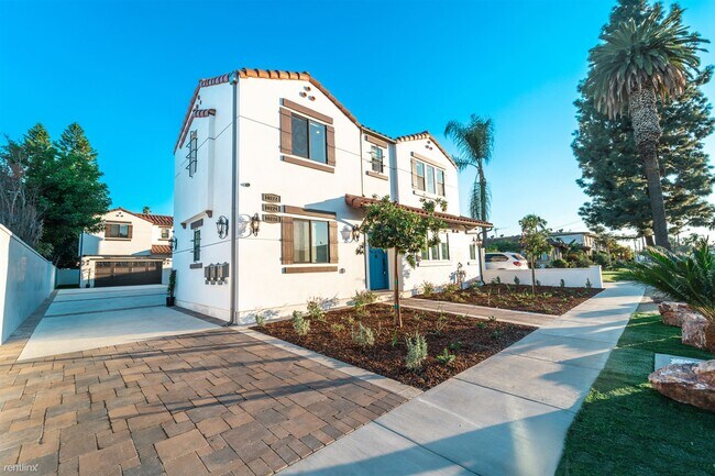 Building Photo - 3 br, 3 bath Duplex - 10224 La Reina Avenu...