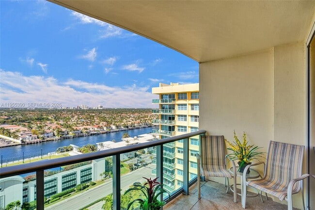 Building Photo - 2501 S Ocean Dr