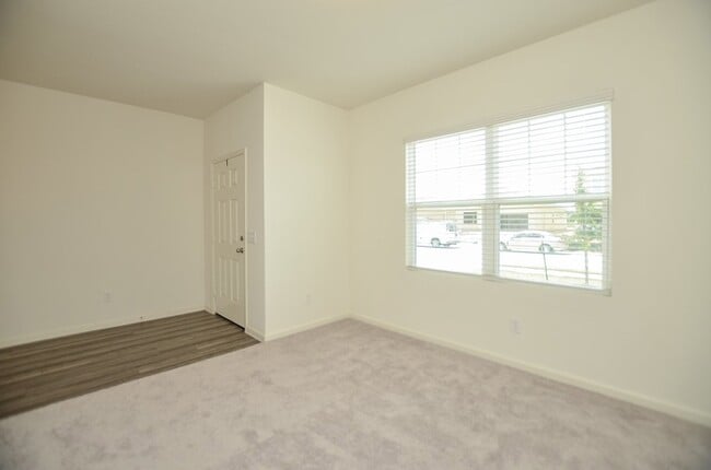 Building Photo - 1025 Long Bay Ct