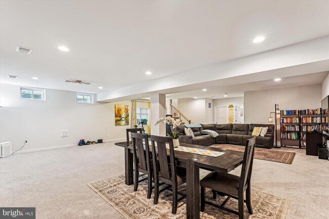 Building Photo - 42023 Spring Air Dr