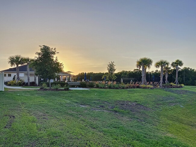 Building Photo - 13014 Willow Grove Dr