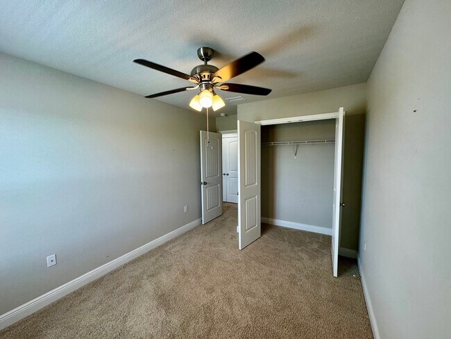 Building Photo - 5736 Callaway Cir