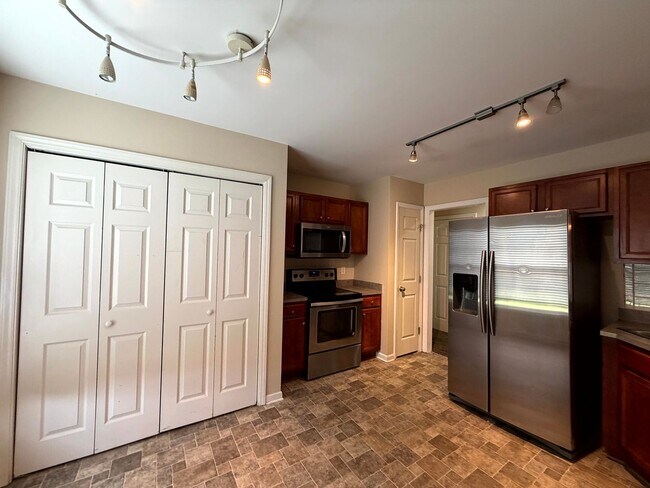 Building Photo - 2449 Gray Goose Loop