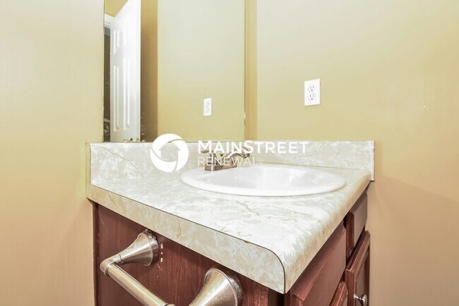 Building Photo - 4 Bedroom Pet-Friendly Home in Fairburn, GA with Main Street Renewal