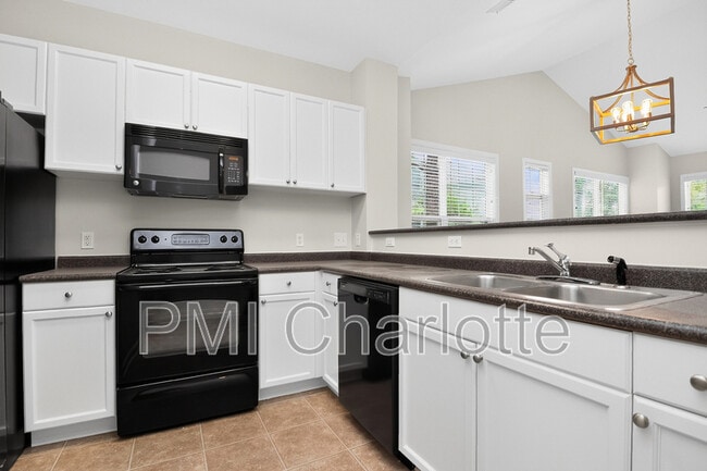 Building Photo - 18736 Nautical Dr