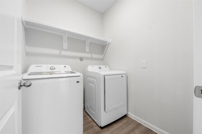 Building Photo - 10795 Sora Dr