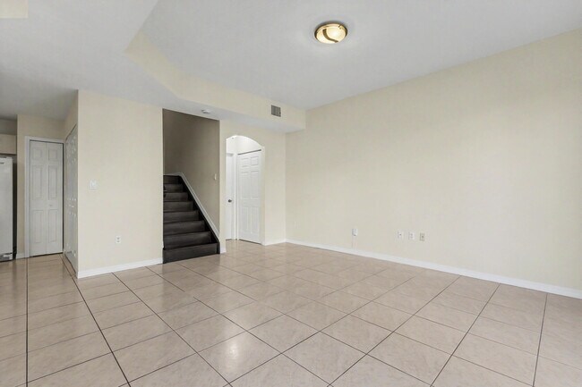 Building Photo - 626 SW 106th Ave