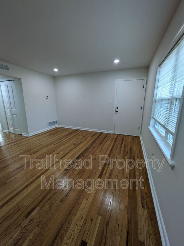 Building Photo - 6413 Brookside Rd