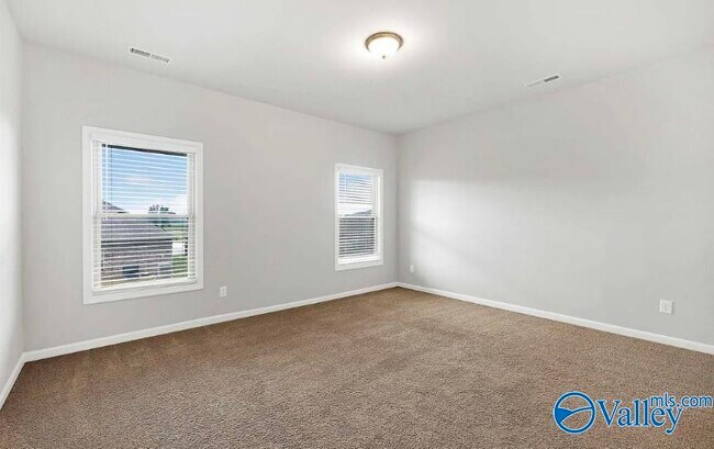 Building Photo - 203 Portrait St