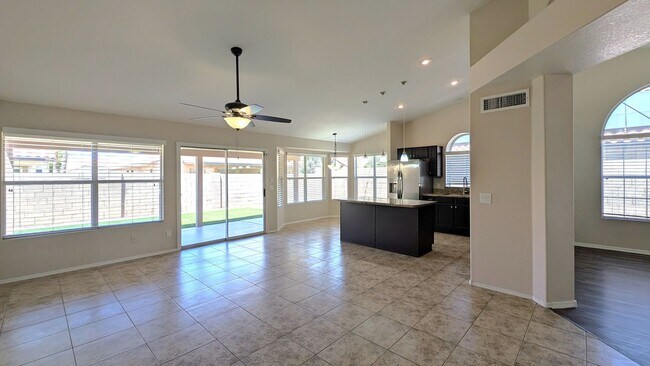 Building Photo - 3 Bedroom Plus an Office Home in the Candlewood Community Near S Cooper Rd and W Warner Rd!