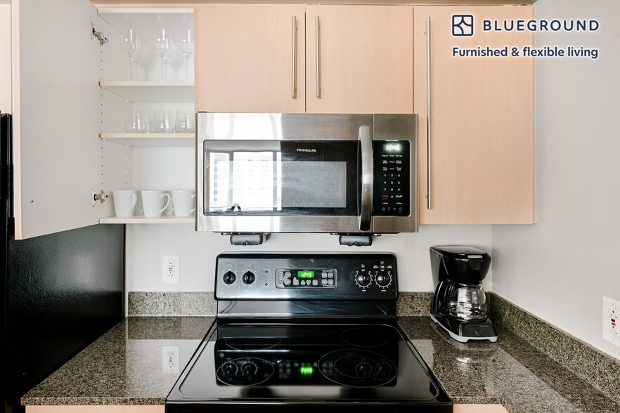 Building Photo - 4835 Cordell Ave