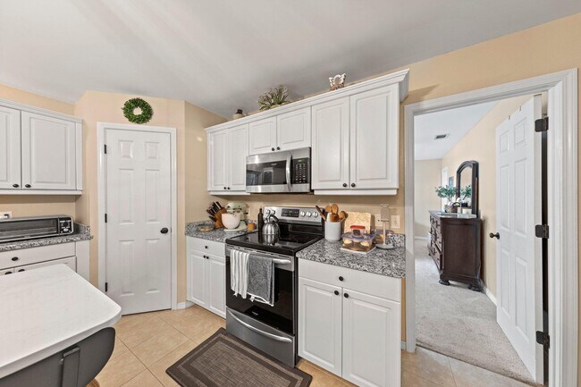 Building Photo - 4405 Southminster Cir