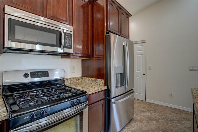 Building Photo - Large 4 bed, 3 bath home in Prescott for R...
