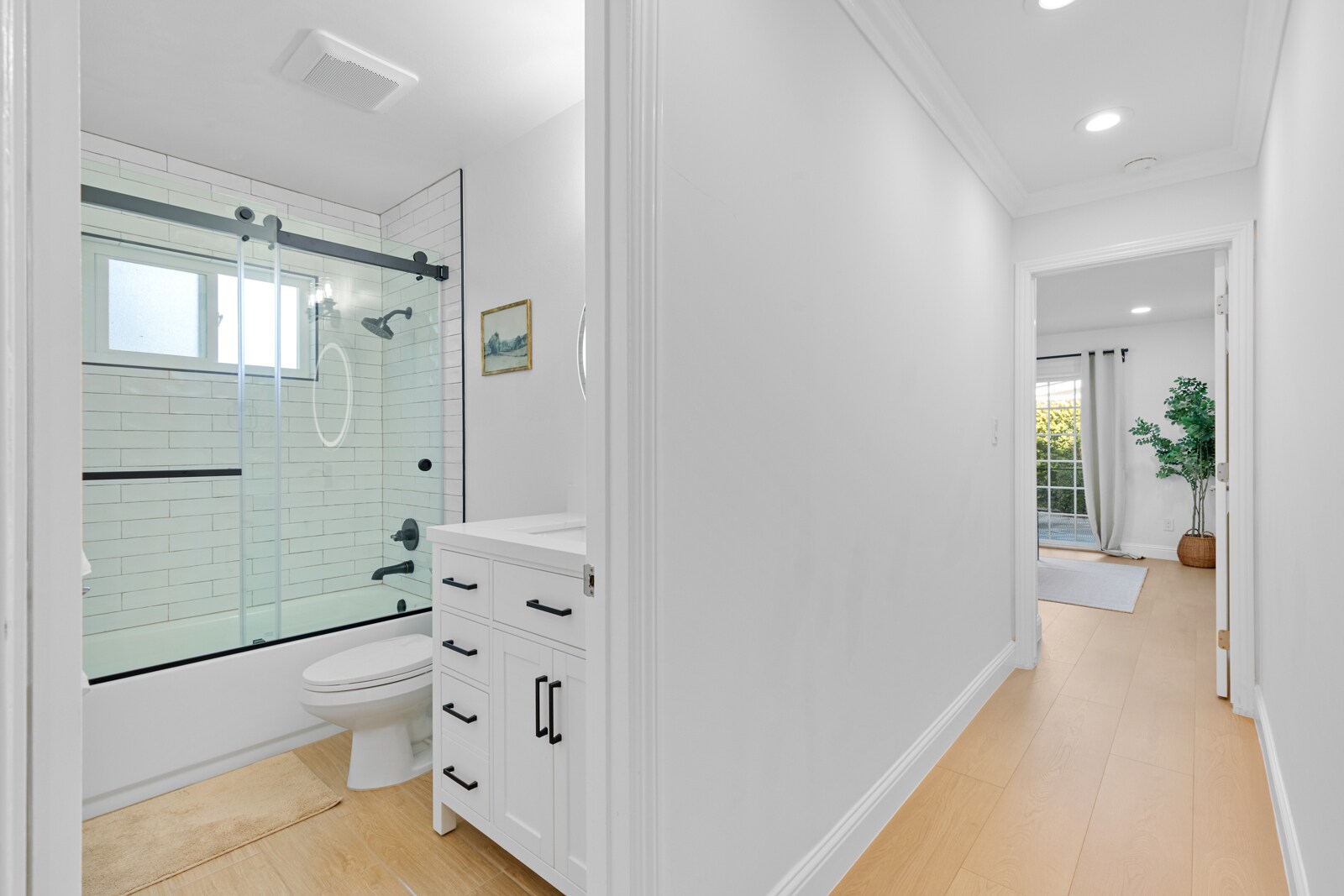 Building Photo - 17131 Autumn Cir