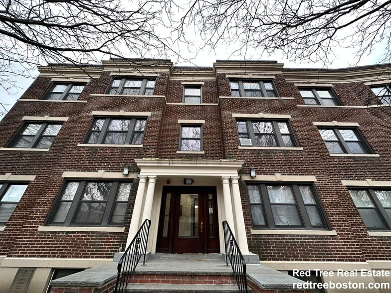 Building Photo - 27 Egremont Rd