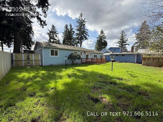 Building Photo - 12305 NE Brazee St